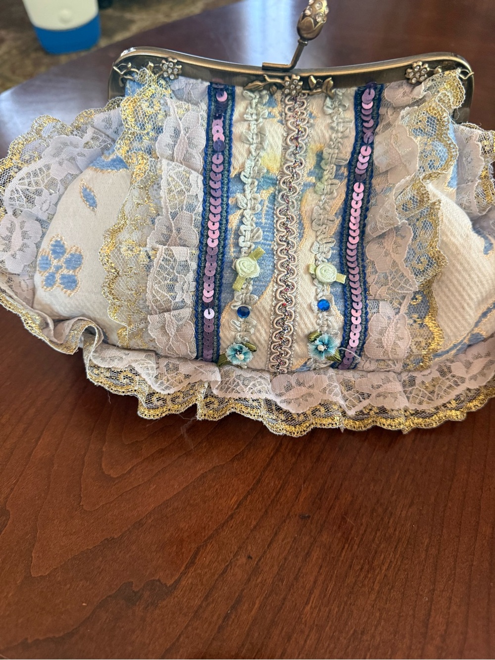 Shabby chic lace embroidery kiss lock clutch bag